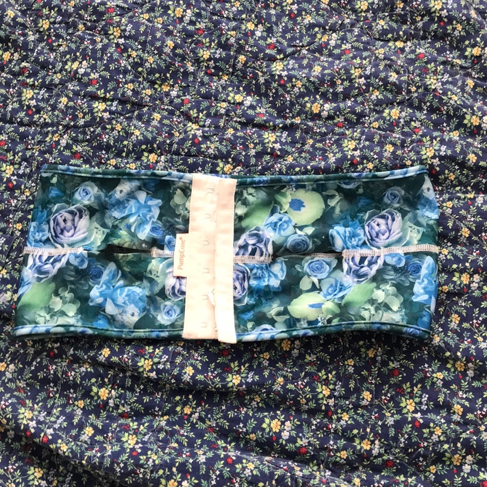Cute pumping strap